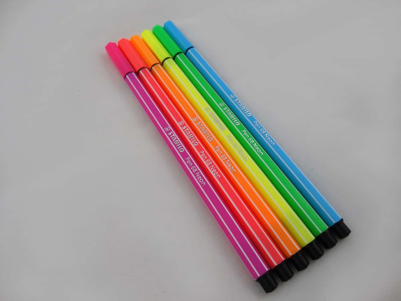 Plantage Lift twee STABILO Pen 68 viltstift NEON etui - 6 kleuren -